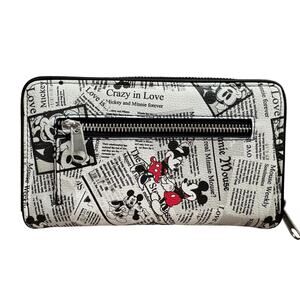 Mickey Mouse & Minnie Forever Sketch Wristlet Wallet – Walt Disney World. NWT